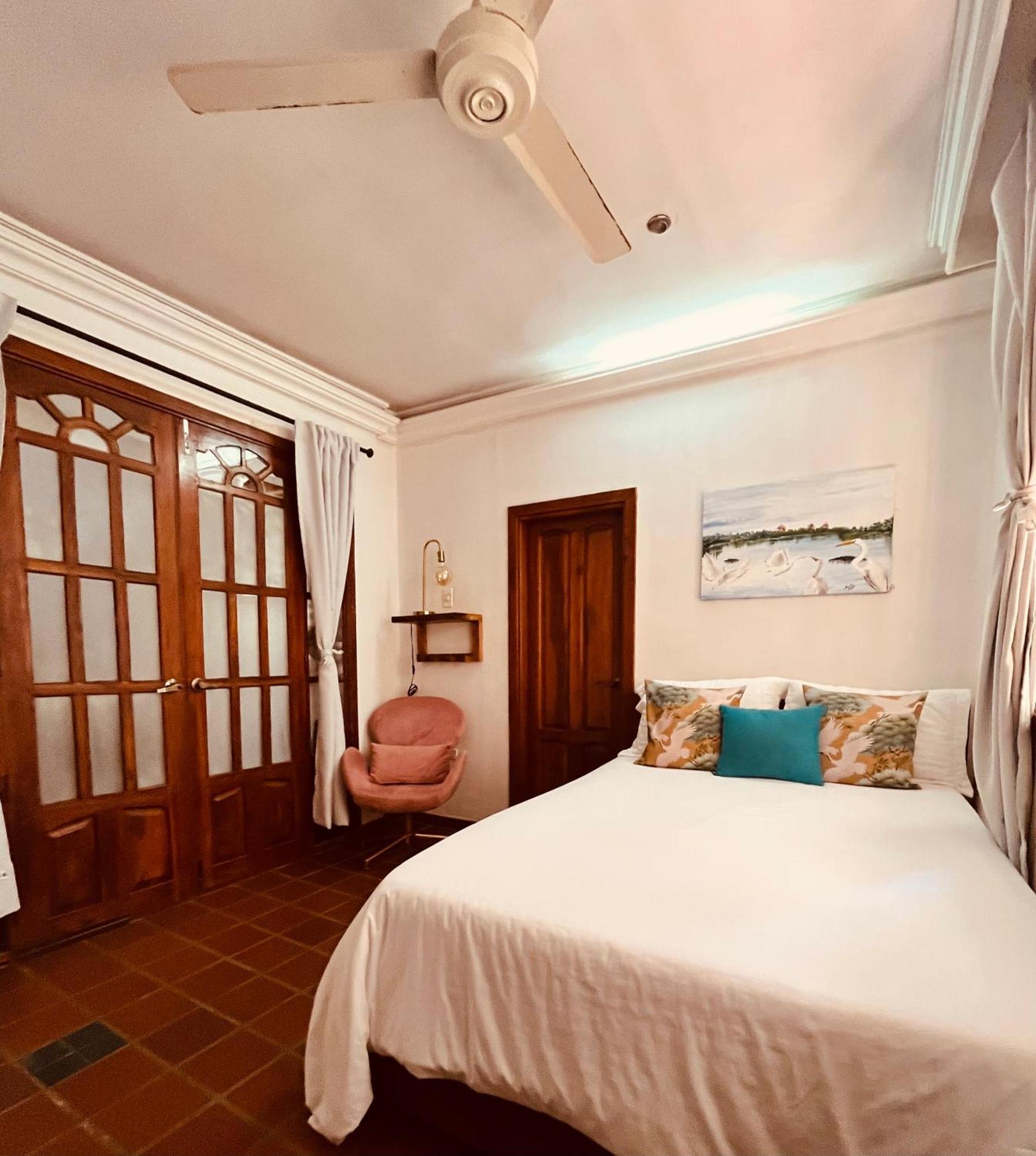 Casa Isabelita Hotel มอมโปส ภายนอก รูปภาพ