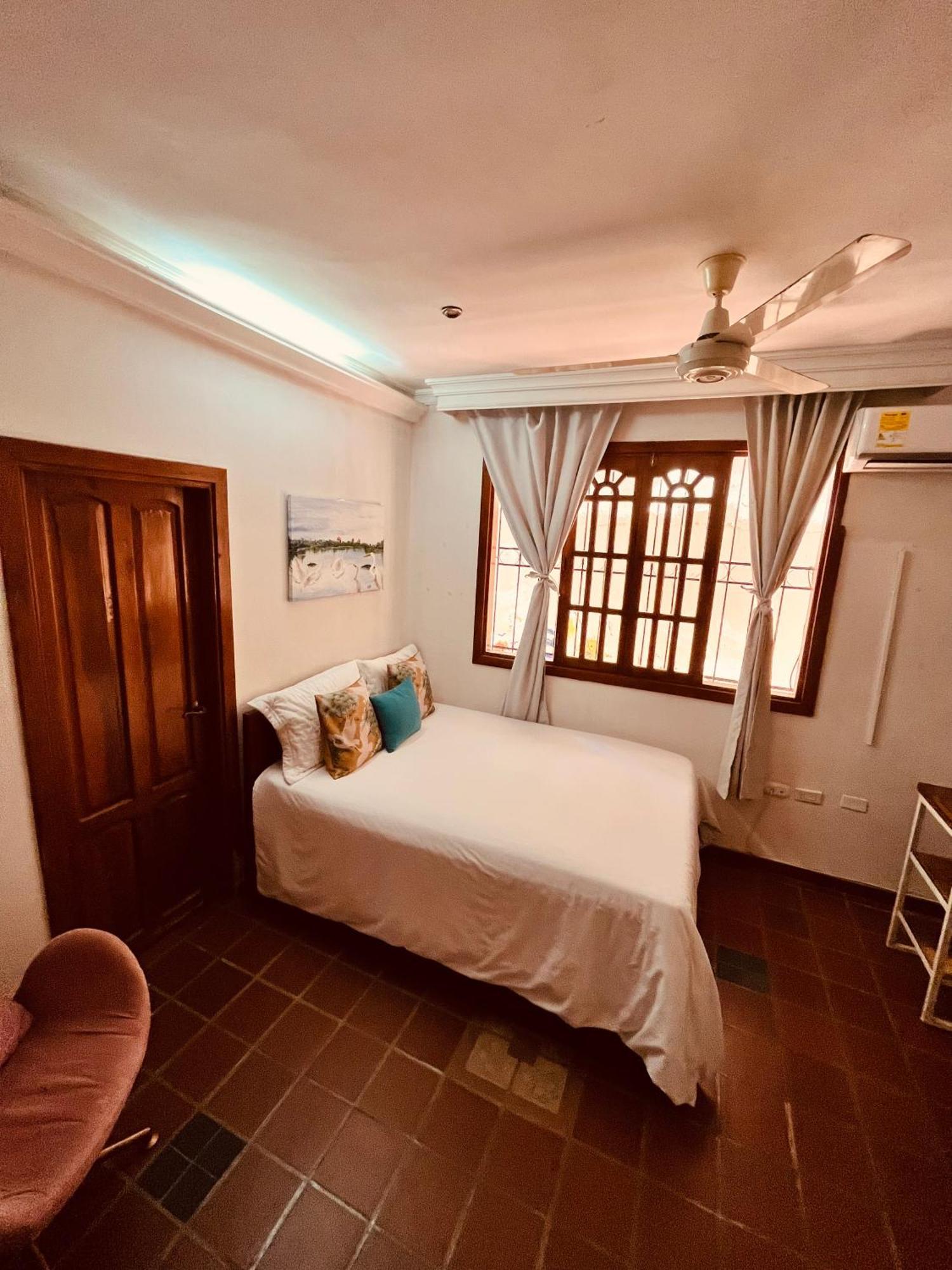 Casa Isabelita Hotel มอมโปส ภายนอก รูปภาพ