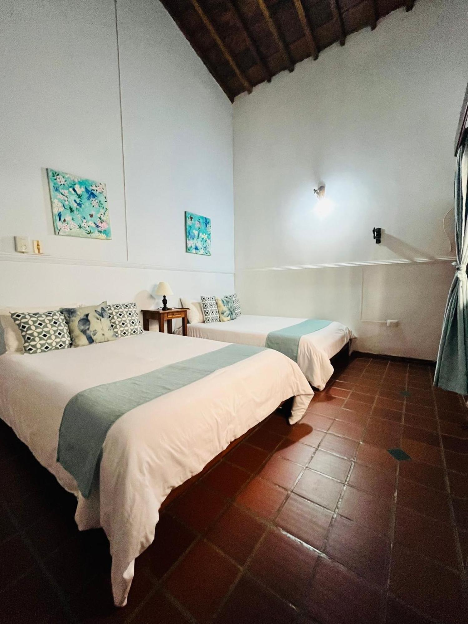 Casa Isabelita Hotel มอมโปส ภายนอก รูปภาพ