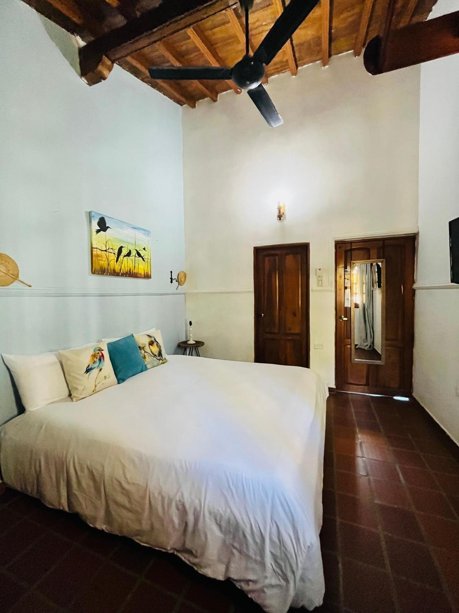 Casa Isabelita Hotel มอมโปส ภายนอก รูปภาพ
