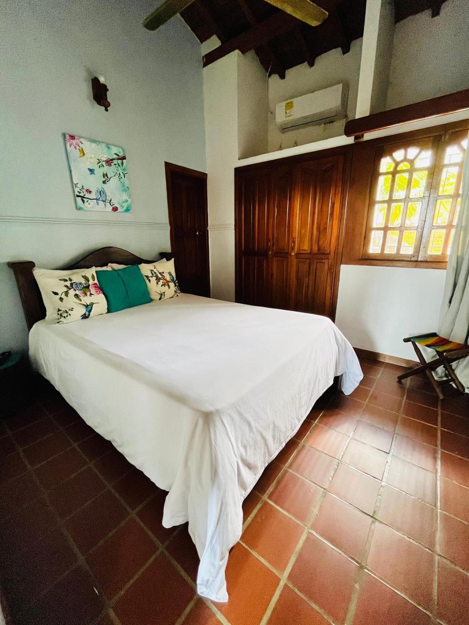 Casa Isabelita Hotel มอมโปส ภายนอก รูปภาพ